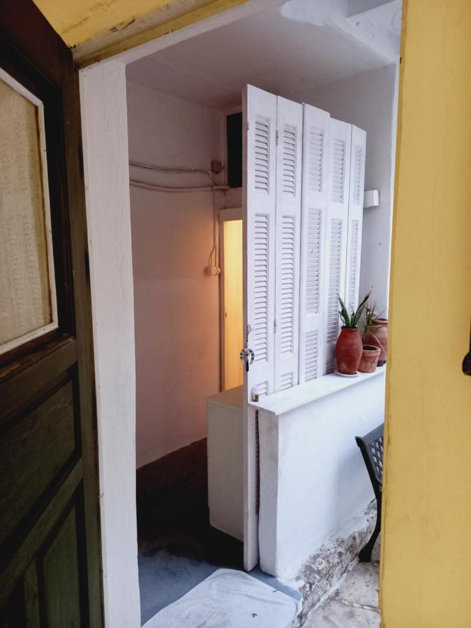 Στην Αυλή Της Ράχης Apartment Kalamata Exterior photo
